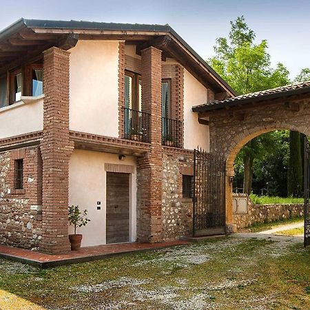 ロナート Antico Cascinale Lombardo Bed & Breakfast 部屋 写真